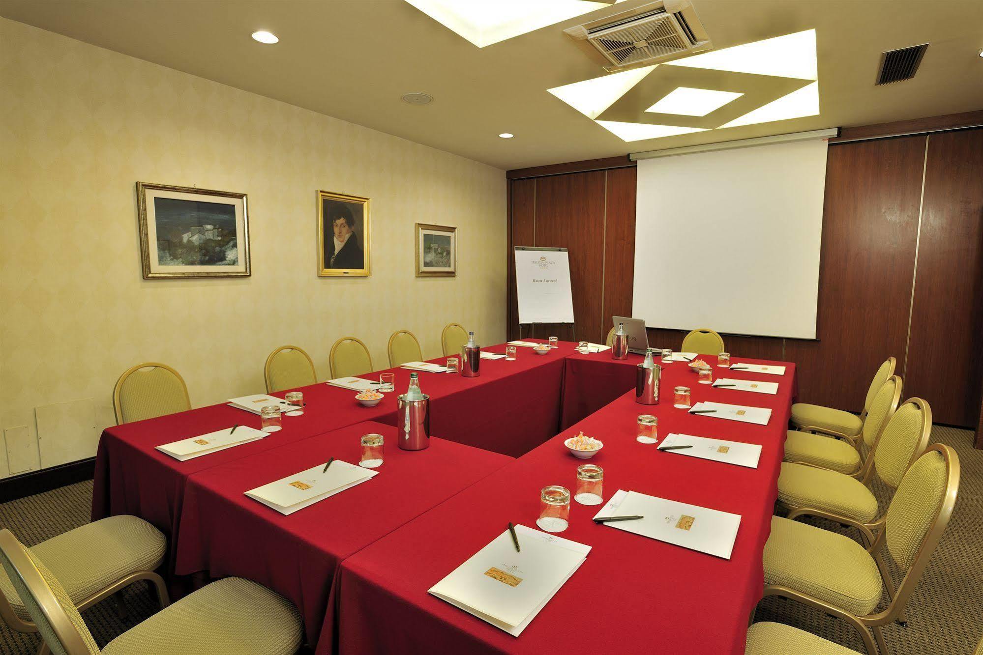 Hotel Plaza 4*